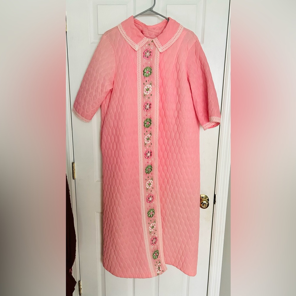 Vintage 1960s Quilted Housecoat
